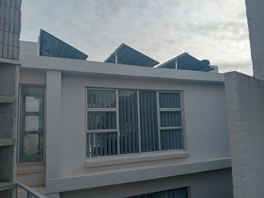 3 Bedroom Property for Sale in Wavecrest Eastern Cape